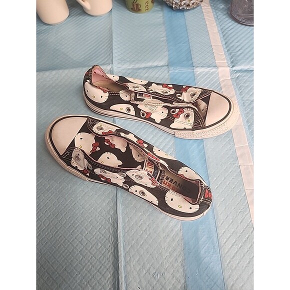 Hello Kitty x Converse Chuck Taylor All Star Black Youth US 3 - Picture 6 of 7